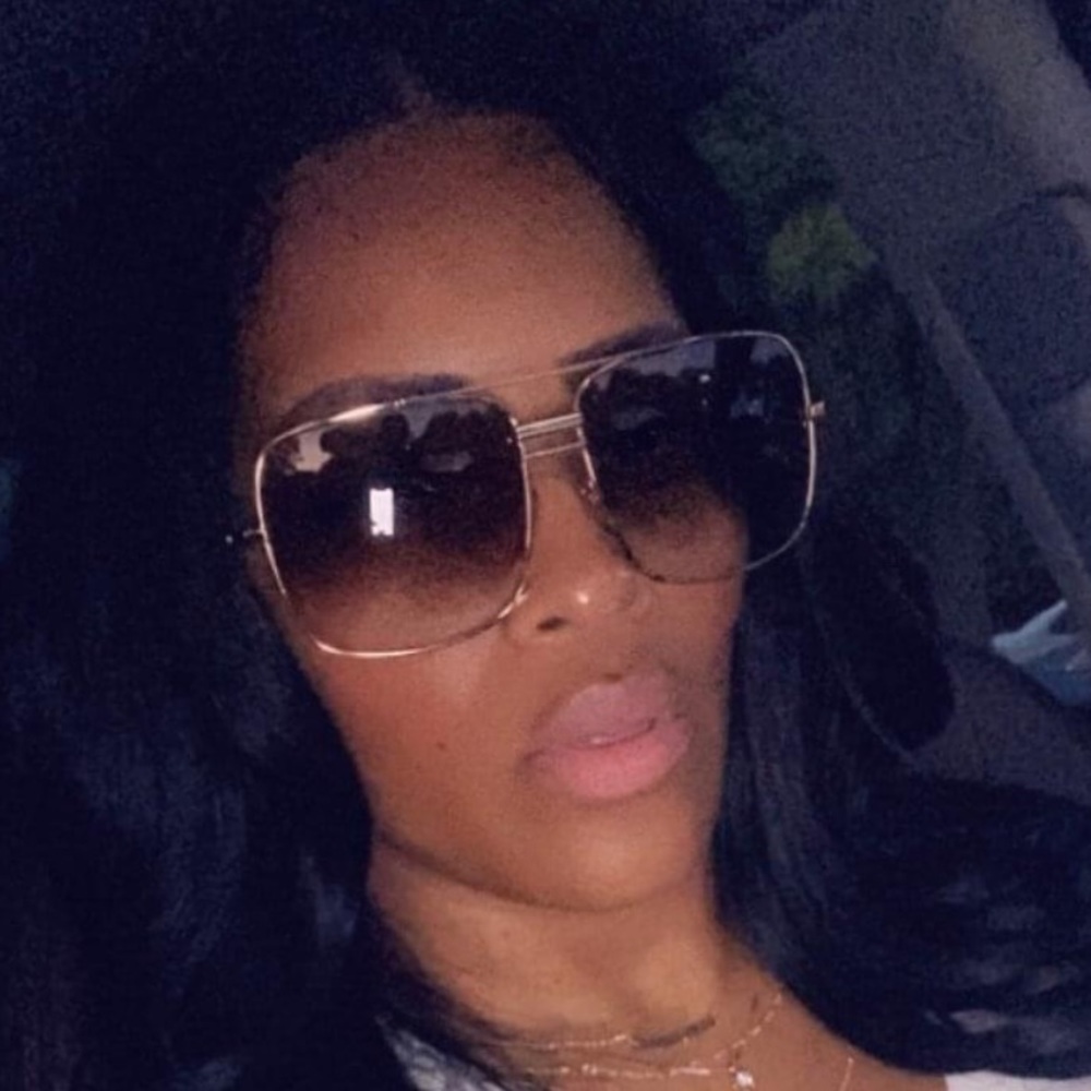 Meet your Posher, Shaun. Just A Girl Who Loves Fashion 🥰